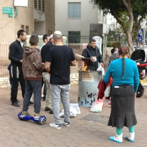אלו המקומות שבהם מוקמו מכולות לבעירת חמץ בפתח תקווה - חדשות בפתח תקווה