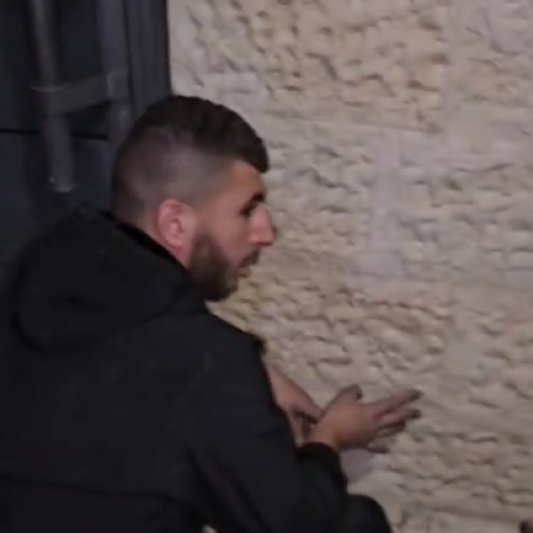 פעילי משמר השכונה של הדר גנים תפסו גנבי רכב על חם - צפו - חדשות בפתח תקווה