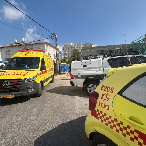 פועל נפצע לאחר שנפל מגובה ברח'  ברנשטיין בפתח תקווה - חדשות בפתח תקווה
