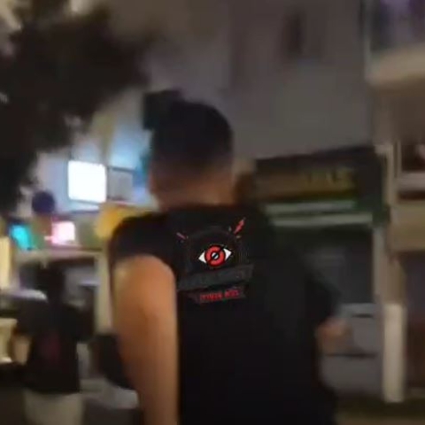 "תרביצו לו": נערים היכו אדם מבוגר במרכז פתח תקווה - צפו בתיעוד המדאיג - חדשות בפתח תקווה