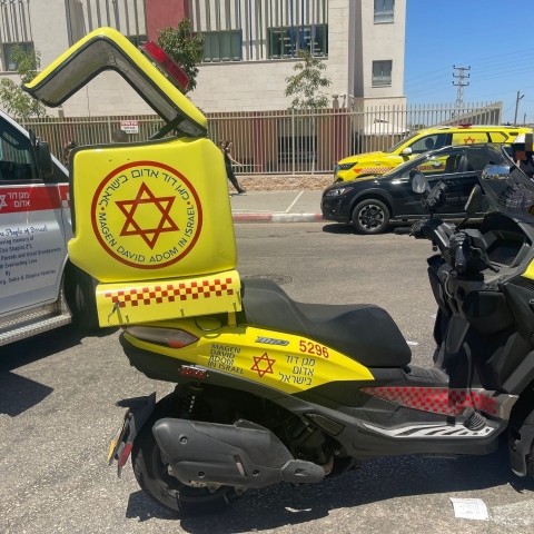 "ביצע פניית פרסה מהנתיב האמצעי": נהג מיניבוס מואשם בגרימת מותו של רוכב אופניים חשמליים - חדשות בפתח תקווה