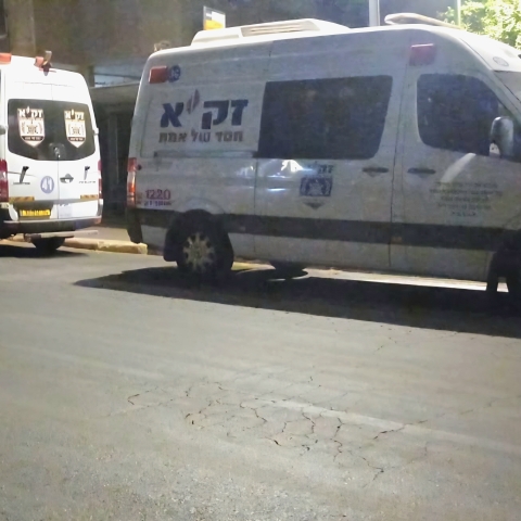 גבר נמצא ללא רוח חיים בדירתו בפתח תקווה - חדשות בפתח תקווה