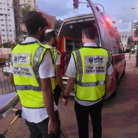 גבר נמצא ללא רוח חיים בדירתו בפתח תקווה - חדשות בפתח תקווה