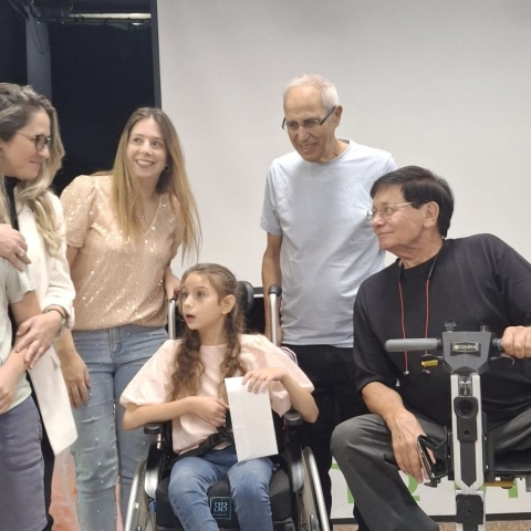 איל"ן העניקה מלגות לימודים לצעירים וצעירות בטקס מלגות בפתח תקווה - חינוך בפתח תקווה