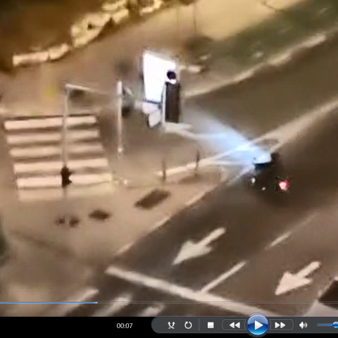  התושבים זועמים: הוא עושה לנו דווקא, רעש עוצמתי ביום ובלילה - צפו - חדשות בפתח תקווה