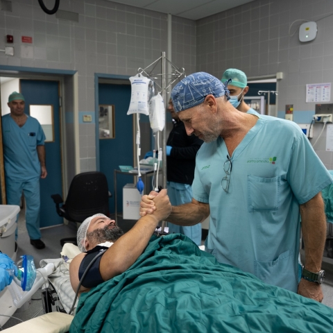 אחרי 17 שנה בלי יכולת לאכול: "רוצה לאכול כמו כולם ולהיות שף" -  כך הגשימו לדניאל את החלום - צפו - בריאות בפתח תקווה