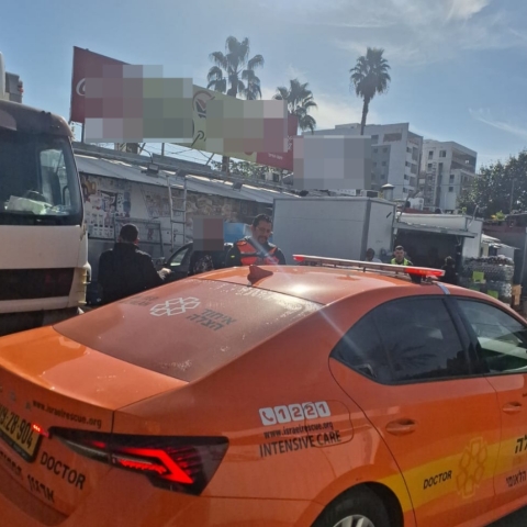 טכנאי נפצע לאחר שנפל מסולם במהלך עבודתו בסופרמרקט בפתח תקווה - חדשות בפתח תקווה
