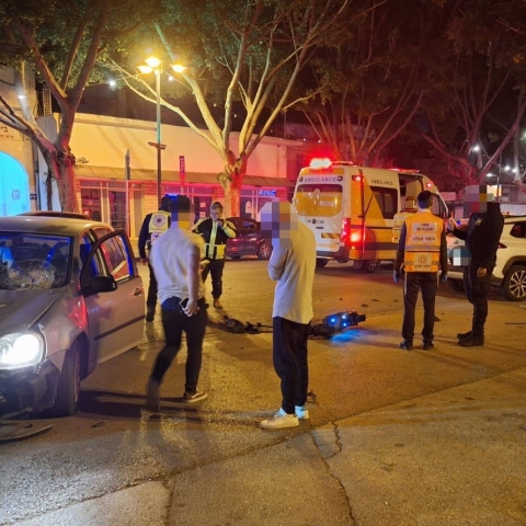 בן 17 שרכב על קורקינט נפצע מפגיעת רכב ברחוב שטמפפר בפתח תקווה - חדשות בפתח תקווה