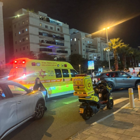 נערה בת 14 נפגעה מאופנוע – היא והרוכב בן 18 נפצעו באורח בינוני - חדשות בפתח תקווה