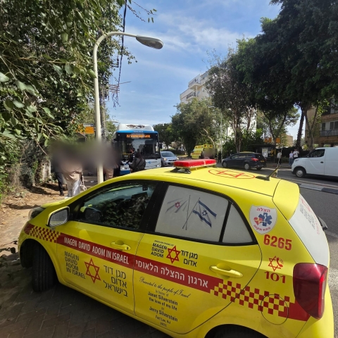 הולך רגל בן 15 נפגע מאוטובוס ברח' שטמפפר בפתח תקווה - חדשות בפתח תקווה