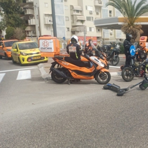 רוכב קורקינט חשמלי בן 18 נפגע מרכב - חדשות בפתח תקווה
