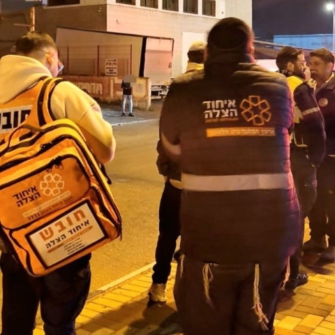 שני נערים בני 15 נפצעו באירוע אלימות הלילה בפתח תקווה - חדשות בפתח תקווה