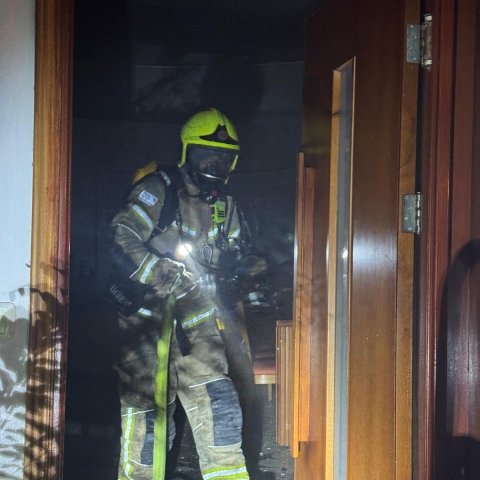 אמש (מוצ"ש): שריפה פרצה בבית פרטי ברח' י.ל פרץ בפתח תקווה - חדשות בפתח תקווה