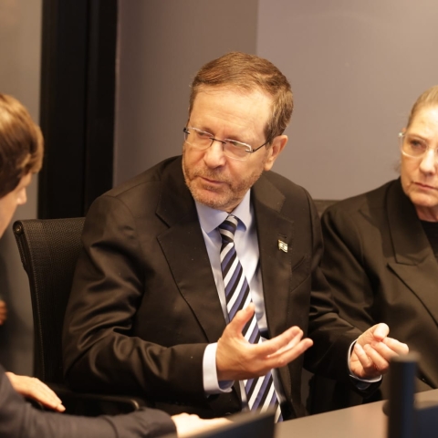 נשיא המדינה ביקר בפ"ת, חיזק את התושבים והשתתף בהערכת מצב - חדשות בפתח תקווה