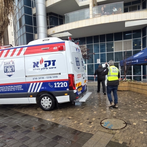 2 גברים אותרו ללא רוח חיים בפתח תקווה, בתוך זמן קצר - חדשות בפתח תקווה