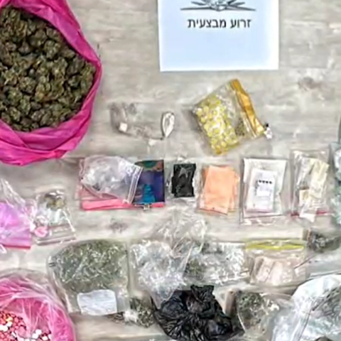 עסק משפחתי: פעילות משותפת של אב ובנו בזמן מלחמה - צפו - חדשות בפתח תקווה