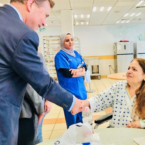 ביום השואה והגבורה: שגריר גרמניה בישראל ביקר בבית רבקה ונפגש עם ניצולי שואה - בריאות בפתח תקווה