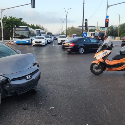 3 נפגעים ב-2 תאונות דרכים בפתח תקווה - חדשות בפתח תקווה