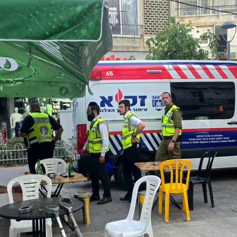 המגפה השקטה: גופת גבר אותרה במצב ריקבון בדירה בפתח תקווה - חדשות בפתח תקווה