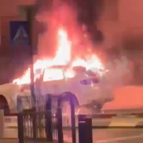 הלילה באם המושבות: פיצוץ עז כתוצאה מהשלכת רימון רסס לעבר רכב חונה - חדשות בפתח תקווה
