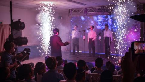 'כנס ראלי – הקהל' - חיי זוהר בפתח תקווה