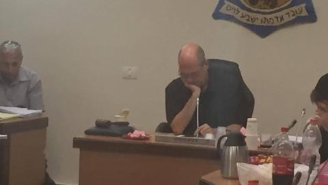 "ההצעה פופוליסטית כי הדברים עובדים" - חדשות בפתח תקווה