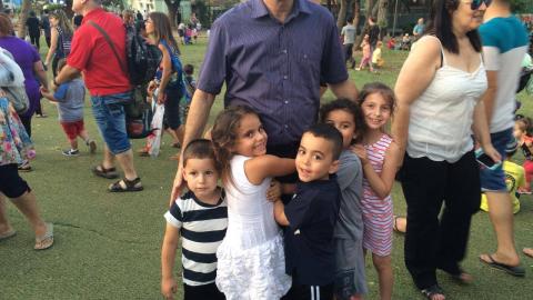 מציינים את שבועות ביד לבנים - תרבות ופנאי בפתח תקווה