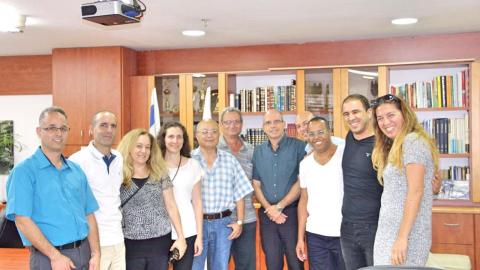 ילד אתה מלאבסי. אם לא - חינוך בפתח תקווה