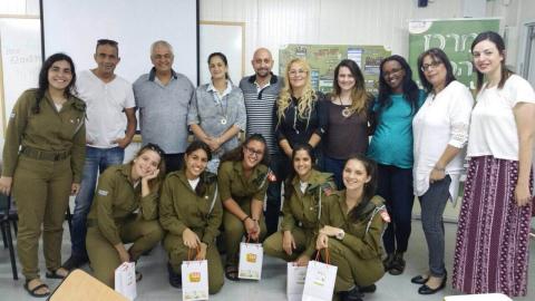 שלוש מורות קל"ע הצטרפו לפעילות - חינוך בפתח תקווה