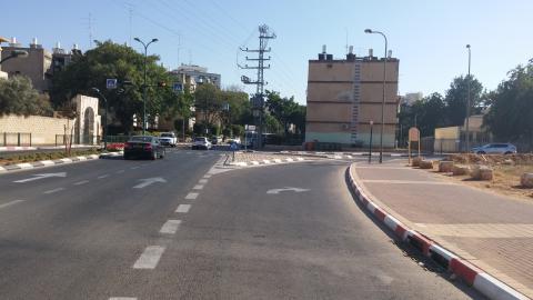 "מעבר החציה בצומת הרחובות קרול - חדשות בפתח תקווה
