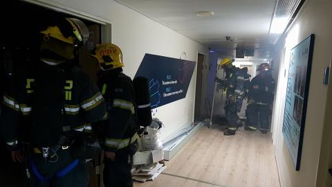 שריפה במעבדה שבבניין משרדים ברחוב - חדשות בפתח תקווה