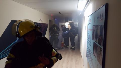 שריפה במעבדה שבבניין משרדים ברחוב - חדשות בפתח תקווה