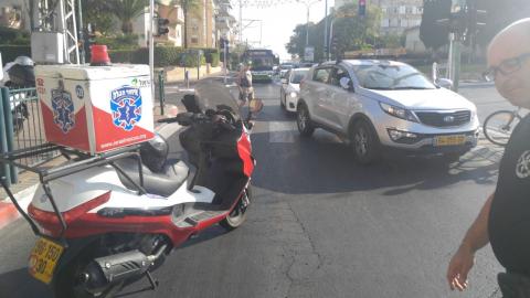 הולכת רגל נפצעה קל מרכב - חדשות בפתח תקווה