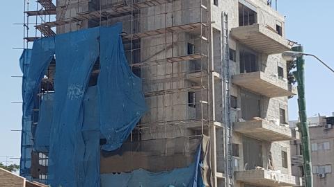 פתח תקווה מדורגת ב- 10 - בנייה ונדל