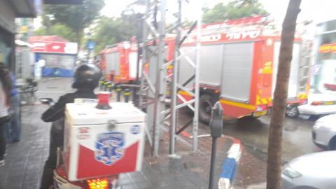 שריפה פרצה בבניין מגורים בן - חדשות בפתח תקווה