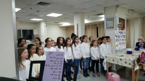 מקהלת בית הספר "דבורה עומר" - חינוך בפתח תקווה