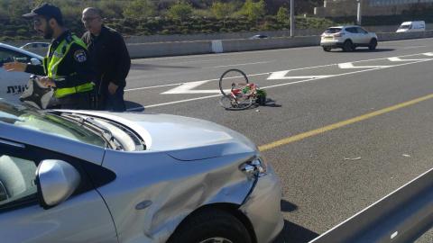 רוכב אופניים נפצע קל מפגיעת - חדשות בפתח תקווה