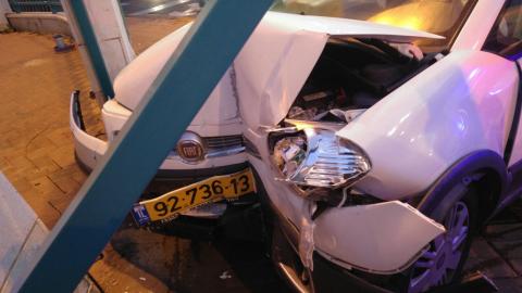 נהגת רכב נפצעה בתאונת דרכים - חדשות בפתח תקווה