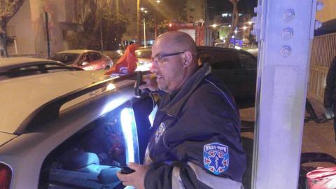 תינוקת חולצה מרכב ברחוב נחלת - חדשות בפתח תקווה