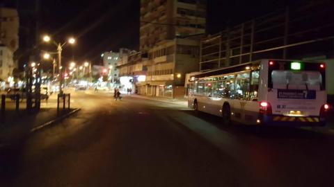 הולכת רגל נפגעה מרכב ברחוב - חדשות בפתח תקווה