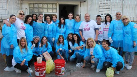עובדי שניידר שיפצו גן לילדי - בריאות בפתח תקווה