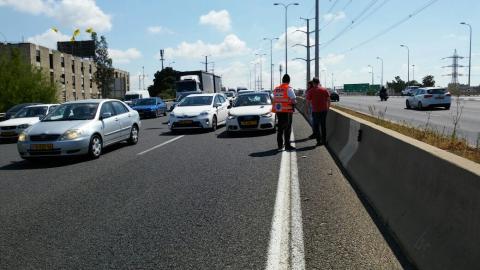 הולך רגל נפגע  מרכב - חדשות בפתח תקווה
