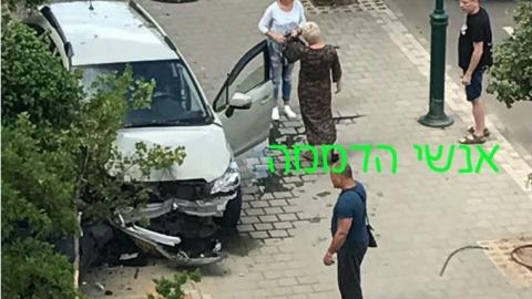 נהגת איבדה שליטה ופגעה באופנוע - חדשות בפתח תקווה