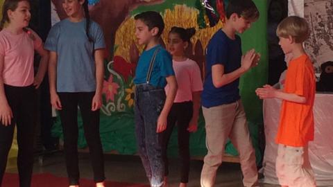 תיאטרון בר לב: פעם המשחקים - חינוך בפתח תקווה