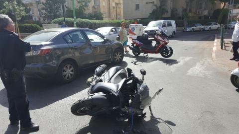 רוכב קטנוע נפגע קל בגפיו - חדשות בפתח תקווה