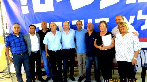 "אל תתנו לפוליטיקאים לעשות עליכם - חדשות בפתח תקווה