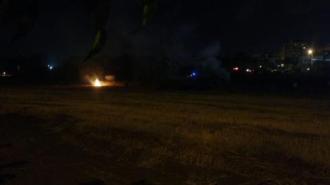 שריפה פרצה ברחוב מנחם בגין - חדשות בפתח תקווה