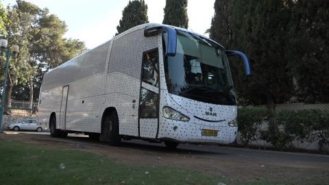 אוטובוס האומנות הראשון בישראל יושק - תרבות ופנאי בפתח תקווה