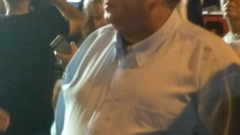 דוד ביטן נואם אמש בהפגנה - חדשות בפתח תקווה