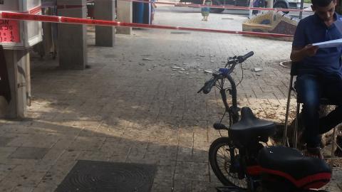 פתאום נופלת לך בלטה על - חדשות בפתח תקווה